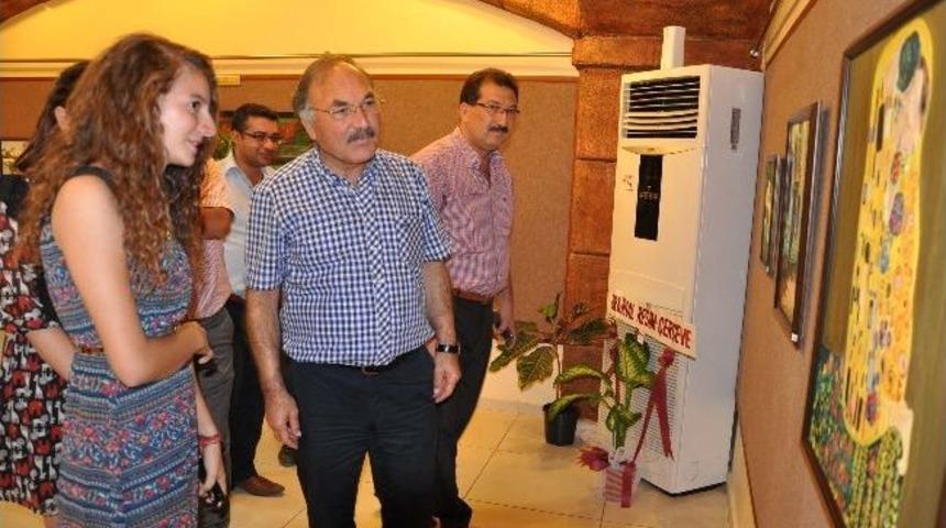 Belediye Yaşam Boyu Eğitim Ve Spor Merkezi Kursiyerlerinin İlk Resim Sergisi G&ouml;r&uuml;c&uuml;ye &Ccedil;ıktı