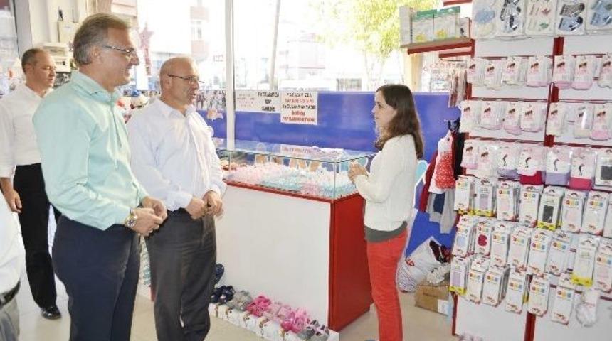 Ak Parti'nin Esnaf Ziyaretleri S&uuml;r&uuml;yor