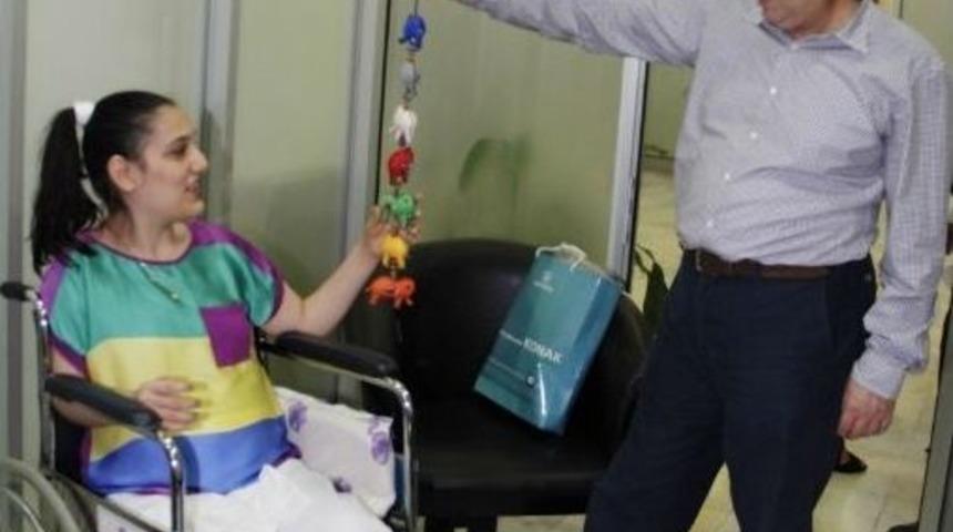 Mutlulukla Ta&ccedil;lanan Tanışma