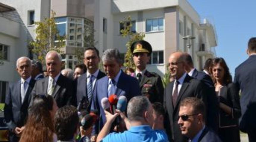 Cumhurbaşkanı G&uuml;l: İşsizlik Gen&ccedil;ler Arasında Giderek Artmaktadır