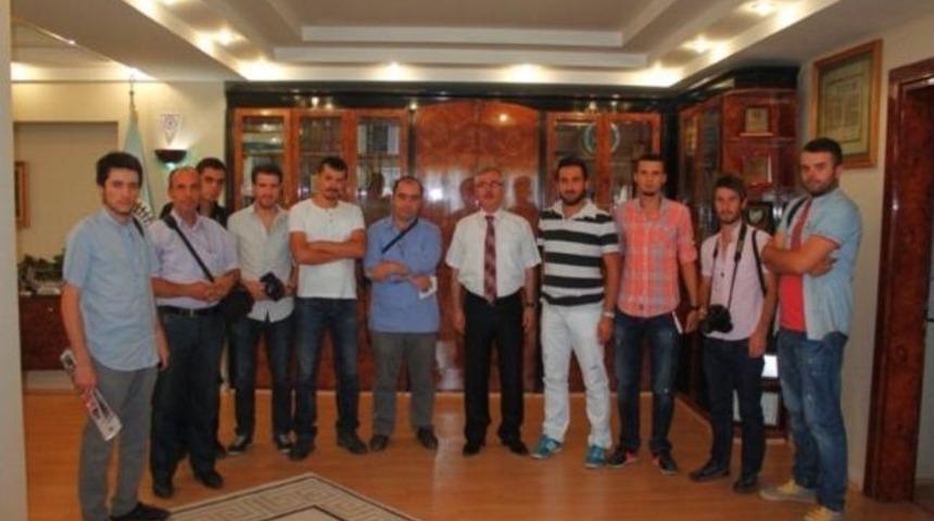 Başakan &Ccedil;ağlayan Basın Mensupları İle Bir Araya Geldi