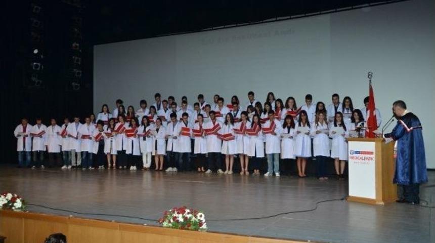 İzmir &Uuml;niversitesi&rsquo;nde Yeni Bir D&ouml;nem Başlıyor