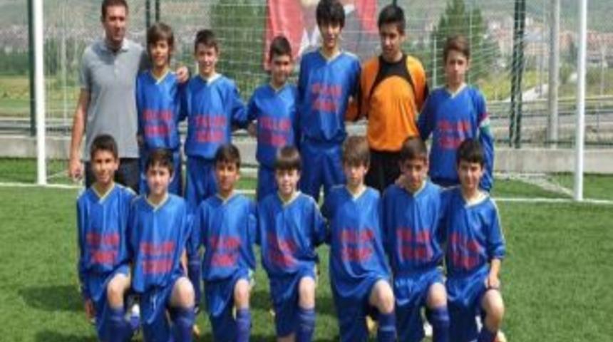 G&uuml;neşsporlu Futbolcular Milli Takım Yolunda