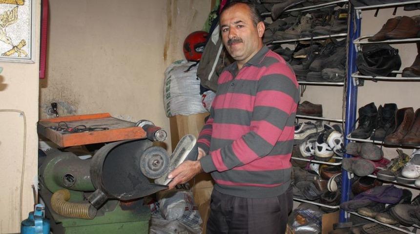 'Ayakkabı Tamirciliği Can &Ccedil;ekişiyor'