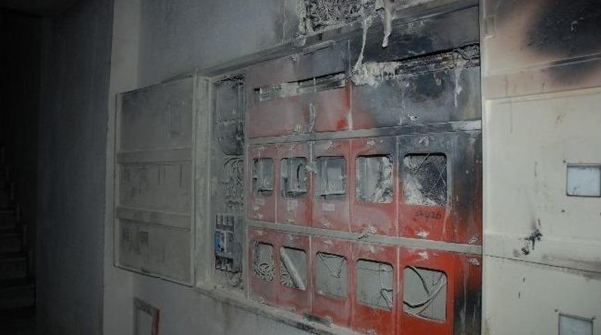 Elektrik Trafosu Yangın &Ccedil;ıkarttı