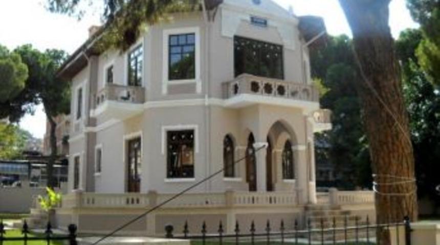 Alaşehir Tarihi K&uuml;t&uuml;phanesi&rsquo;ne Kavuşuyor