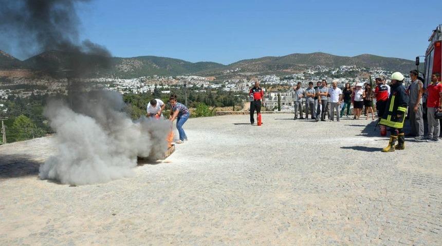 Bodrum'da Talep Edenlere Yangın Eğitimi Veriliyor