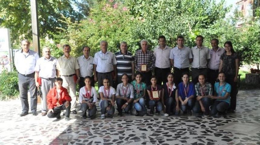 Kurhanspor&rsquo;da Başarılı Sporculara Yemek Verildi