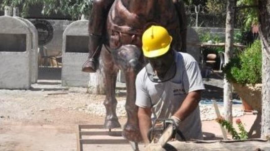 Toroslar&rsquo;da Motorlu Testere Kesim Yarışması