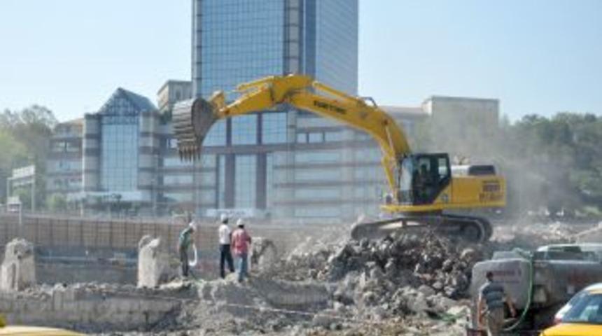 İn&ouml;n&uuml; Stadı&rsquo;nın Tarihi B&ouml;l&uuml;m&uuml;nde Yangın