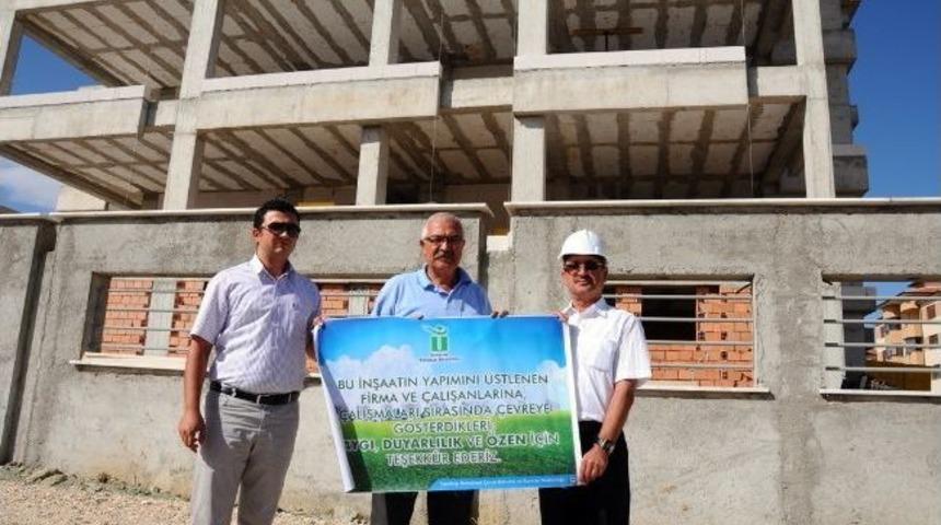 Kurallara Uyan İnşaat Sahiplerine Pankartlı Teşekk&uuml;r