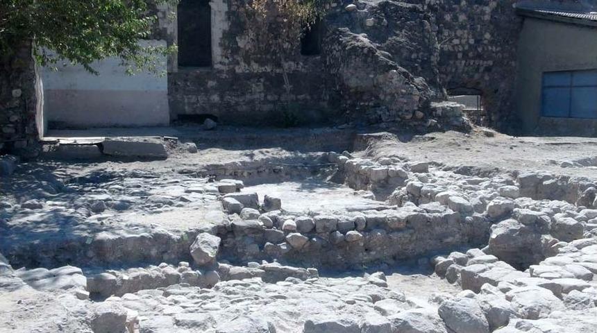 Cizre İ&ccedil;kale&rsquo;den Medrese &Ccedil;ıktı