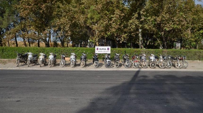 Motosiklet Faresi 18 &Ccedil;alıntı Motosikletle Birlikte Yakalandı