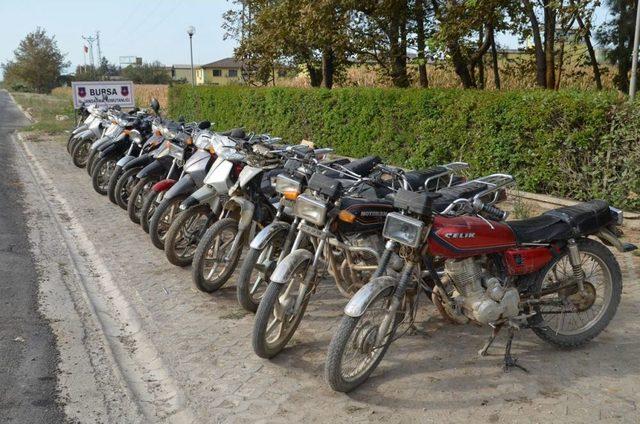 Motosiklet Faresi 18 Çalıntı Motosikletle Birlikte Yakalandı