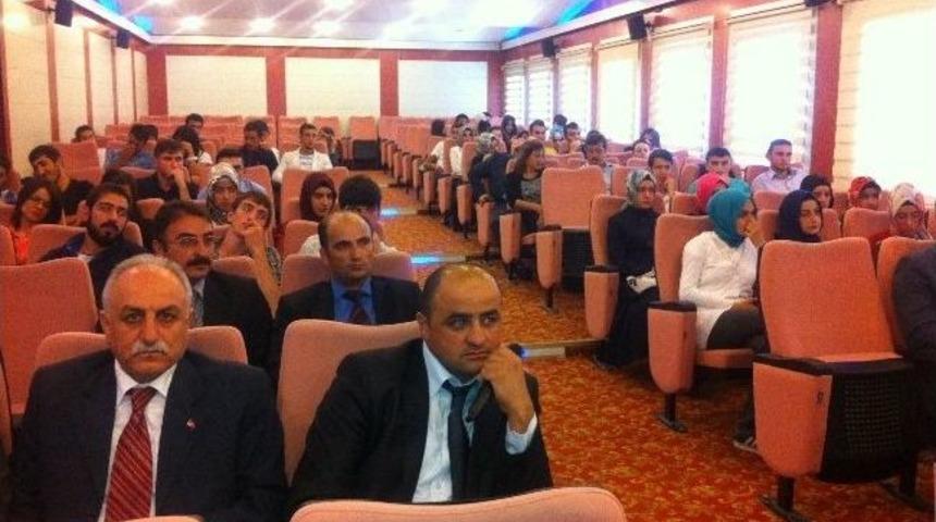 Aziziye&rsquo;de &Uuml;niversiteyi Kazanan &Ouml;ğrenciler Bir Araya Geldi