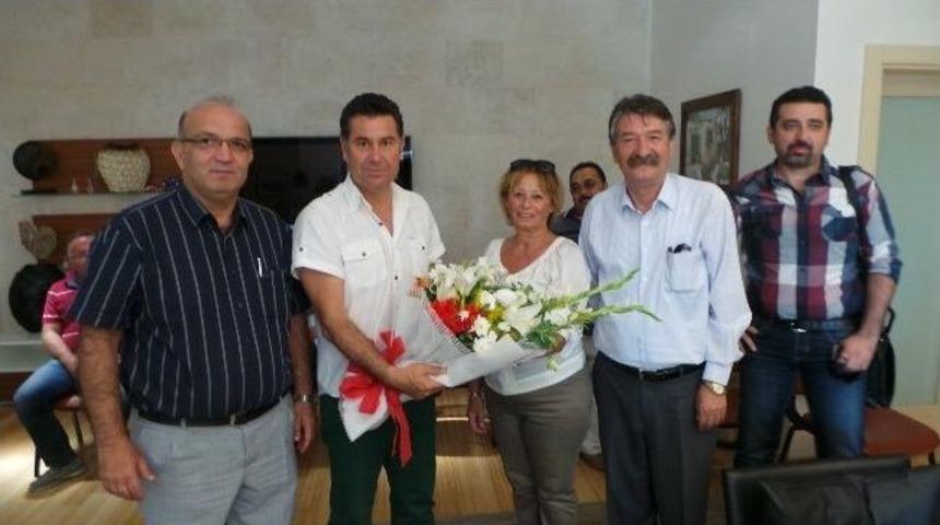 Chp İl Başkanı &Ouml;zt&uuml;rk&rsquo;teb Başkan Kocadon'a Hayırlı Olsun Ziyareti