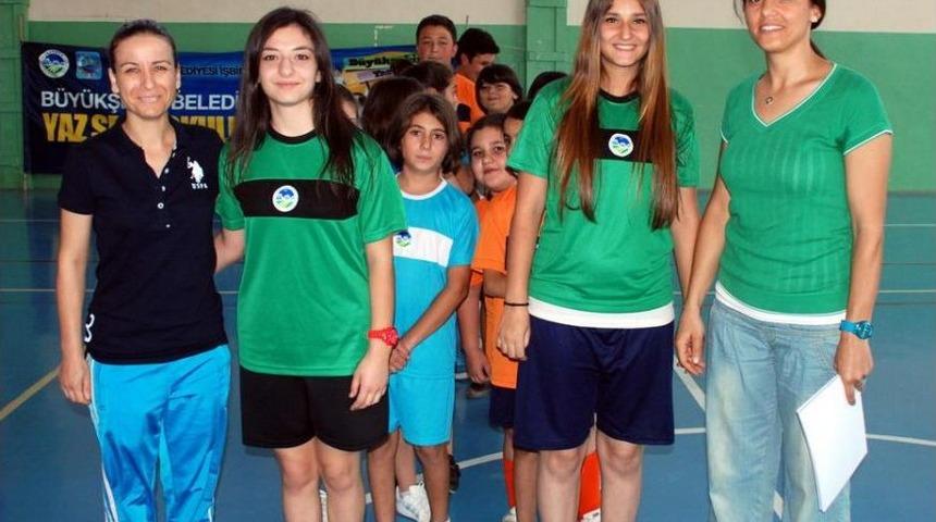 Yaz Spor Okulunu Tamamlayan &Ouml;ğrencilere Sertifikaları Verildi