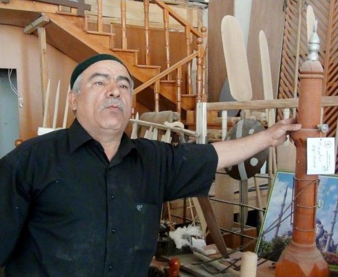 Marangoz Tezgahında Tarihi Yeniden Canlandırıyor