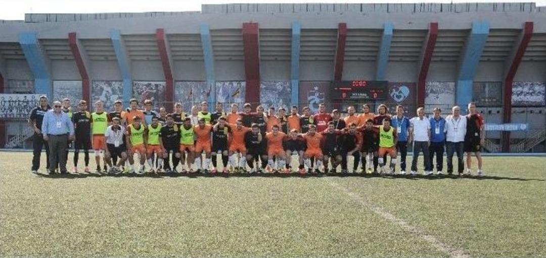 İki Trabzon Takımının Ma&ccedil;ı Dost&ccedil;a Başladı, Kavga İle Bitti