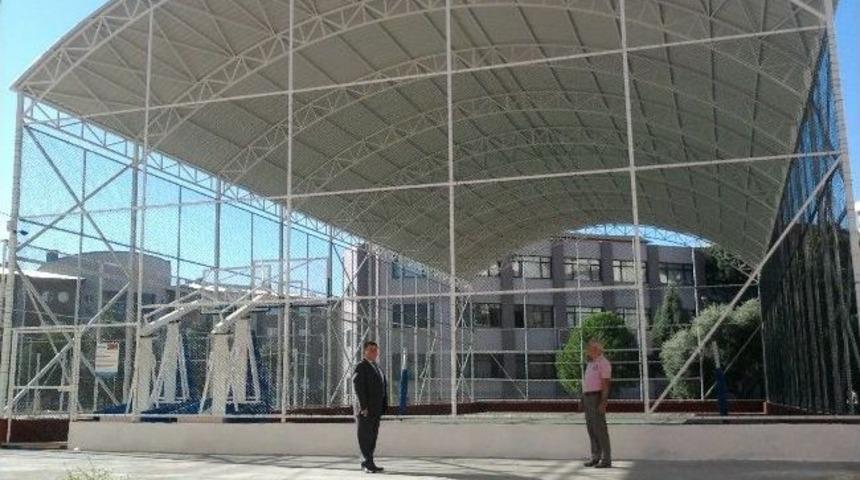 Genlik Hizmetleri Ve Spor M&uuml;d&uuml;rl&uuml;ğ&uuml;'nnen Okullara Destek