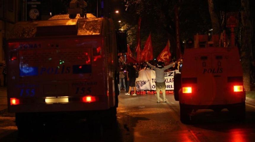 İzmir'de Izinsiz G&ouml;steri