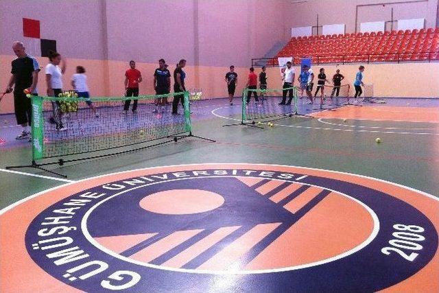 G&uuml;m&uuml;şhane Tenis&rsquo;le Tanıştı 1