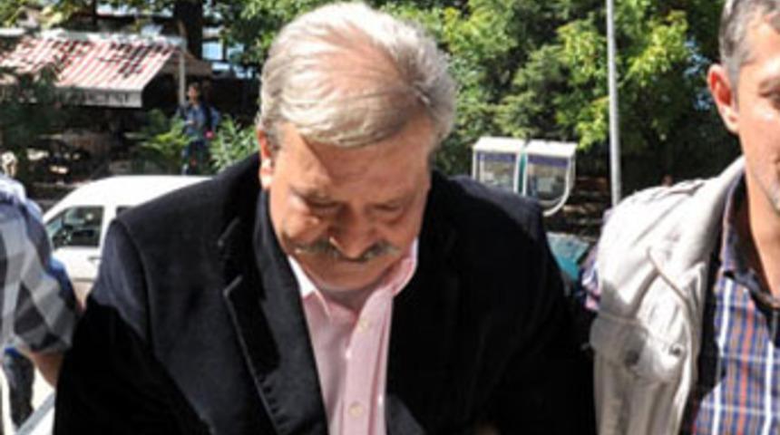 Annesinin ilişkisini gizleyen kızını &ouml;ld&uuml;rd&uuml;