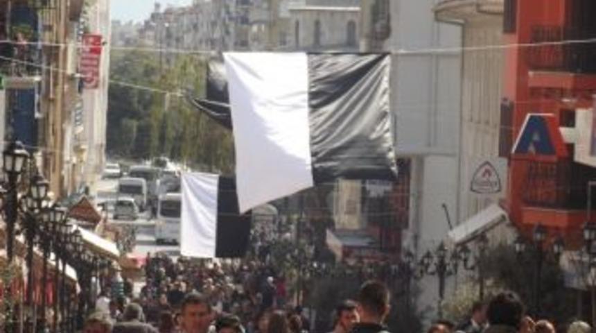 Aydınspor 1923 Bayrak Ve Şapka Yaptırıyor