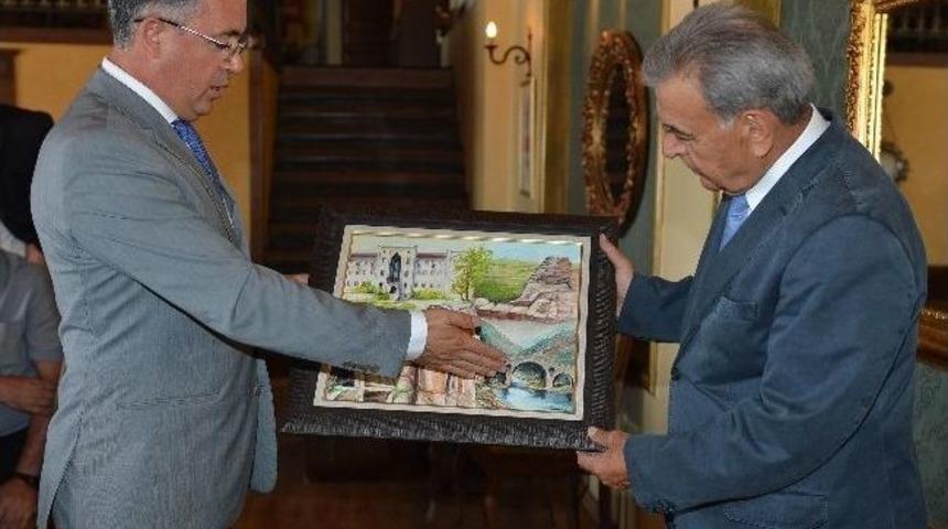 İzmir-kırcaali Kardeşliği Anıtlaşacak