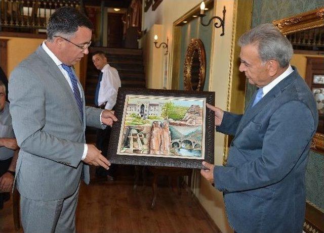 İzmir-kırcaali Kardeşliği Anıtlaşacak 2