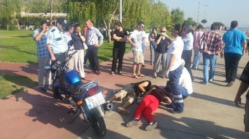 (&ouml;zel Haber) Yaya Y&uuml;r&uuml;y&uuml;ş Alanında Motosiklet Kazası: 3 Yaralı