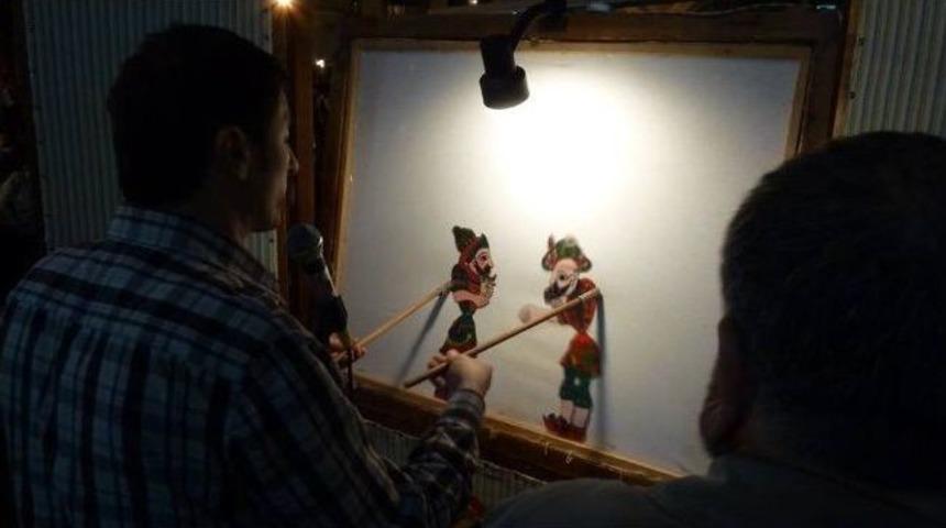 15 Yıldır Lokantada Hacivat-karag&ouml;z Oyunu