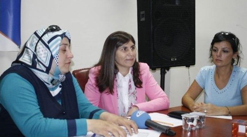 Ak Parti Diyarbakır Kadın Kolları Toplantısı D&uuml;zenlendi
