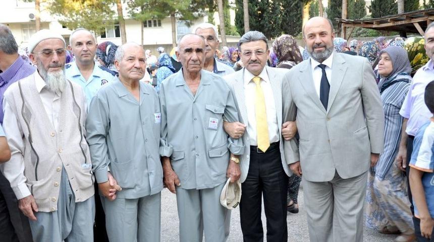 Kozanlı Hacı Adayları Dualarla Uğurlandı