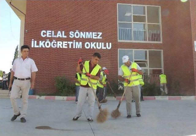 Aksu’da Okullarda Temizlik Çalışması