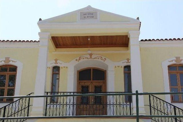 G&ouml;k&ccedil;eada Rum Okulu 49 Yıl Sonra Yeniden Eğitime Başlıyor 1