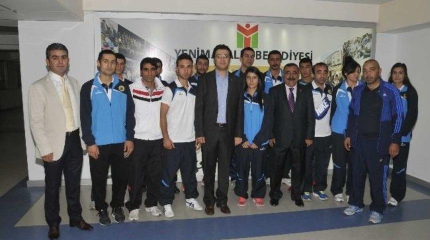 Yenimahalle&rsquo;nin Milli Gururları