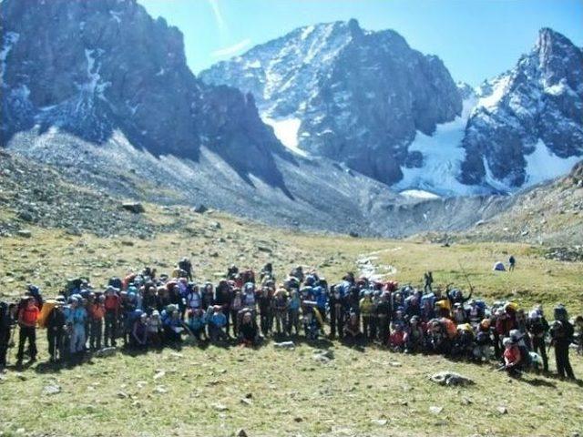 Dağcılar Eyl&uuml;l Ayında Kış Yaşadı 3