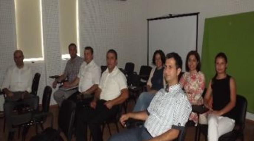 B&uuml;&rsquo;de &ldquo;proje Deneyimini Paylaş&rdquo; Etkinliği D&uuml;zenlendi