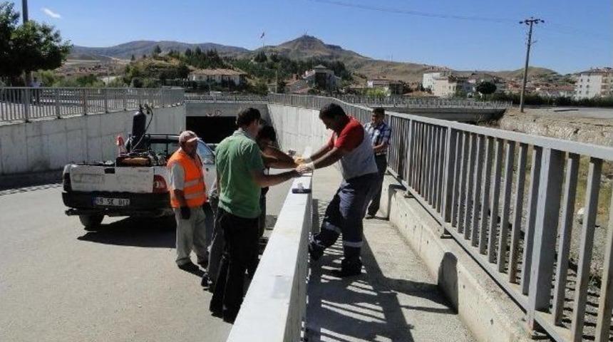 Sungurlu&rsquo;da Alt Ge&ccedil;ide Korkuluk Yapıldı