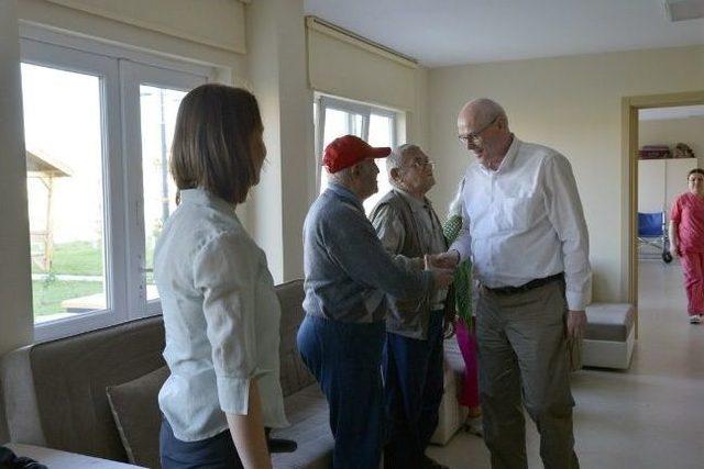 Chp Milletvekili Kurt Sağlık Merkezlerini Gezdi 2