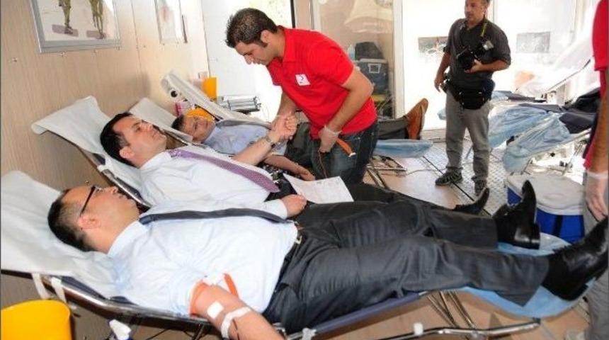 Hakim Ve Savcılarından Kan Bağışı