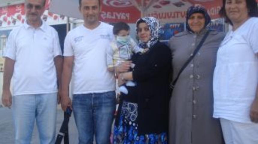 İsmail Bebek Babasının &Uuml;&ccedil;&uuml;nc&uuml; Kez Verdiği Ilikle Hayata Tutundu