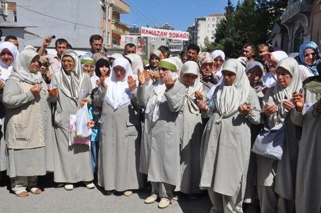 Bafra’da İlk Hacı Adayları Uğurlandı