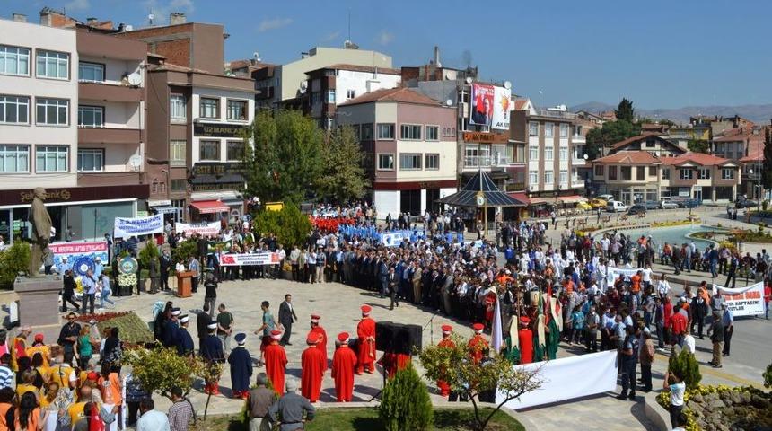 Merzifon Haftası Kutlamaları Kortej Y&uuml;r&uuml;y&uuml;ş&uuml; Ile Başladı