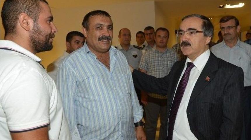 Vali Coş&rsquo;tan Hastalara Ziyaret