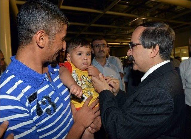 Vali Coş&rsquo;tan Hastalara Ziyaret 1