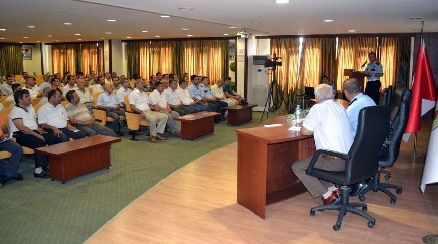 Emniyet Servis Şof&ouml;rlerine Seminer Verdi