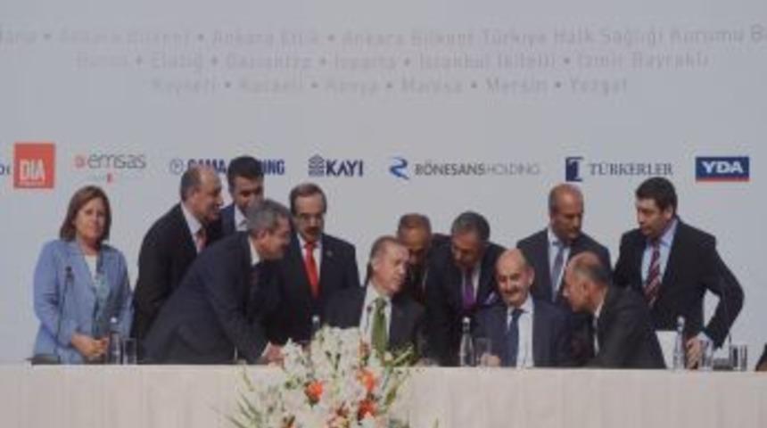 Dev Şehir Hastaneleri I&ccedil;in Ilk Imzalar Atılıyor