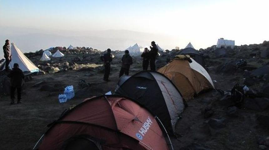 &lsquo;ağrı 999&rsquo; Tırmanışı Başarıyla Tamamlandı